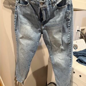 Time and Tru Light Blue Ankle Jeans